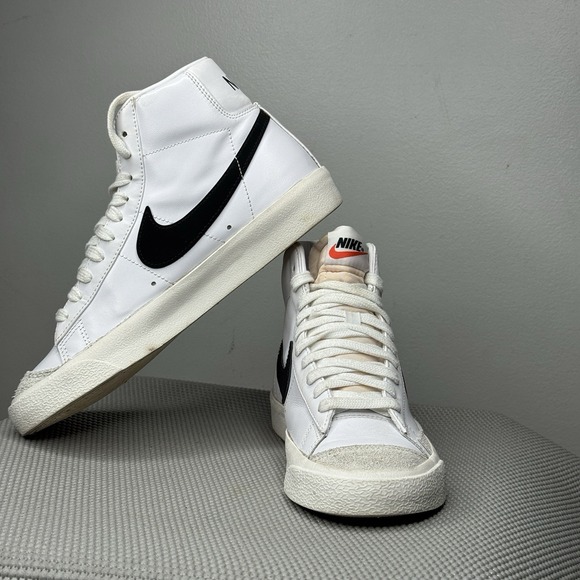 Nike Blazer Mid '77 Vintage Women Size 7 White Black Athletic Shoes Sneakers - Picture 7 of 10